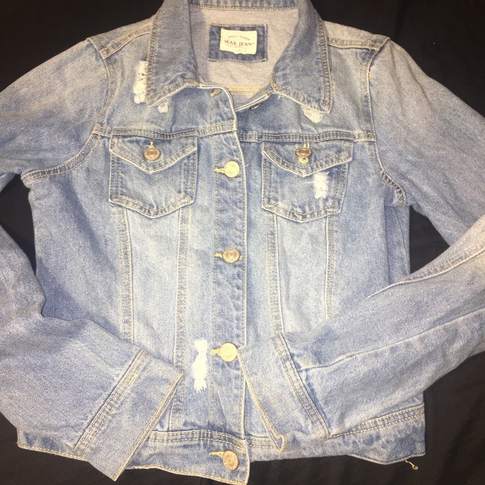 Stylish medium wash denim jacket